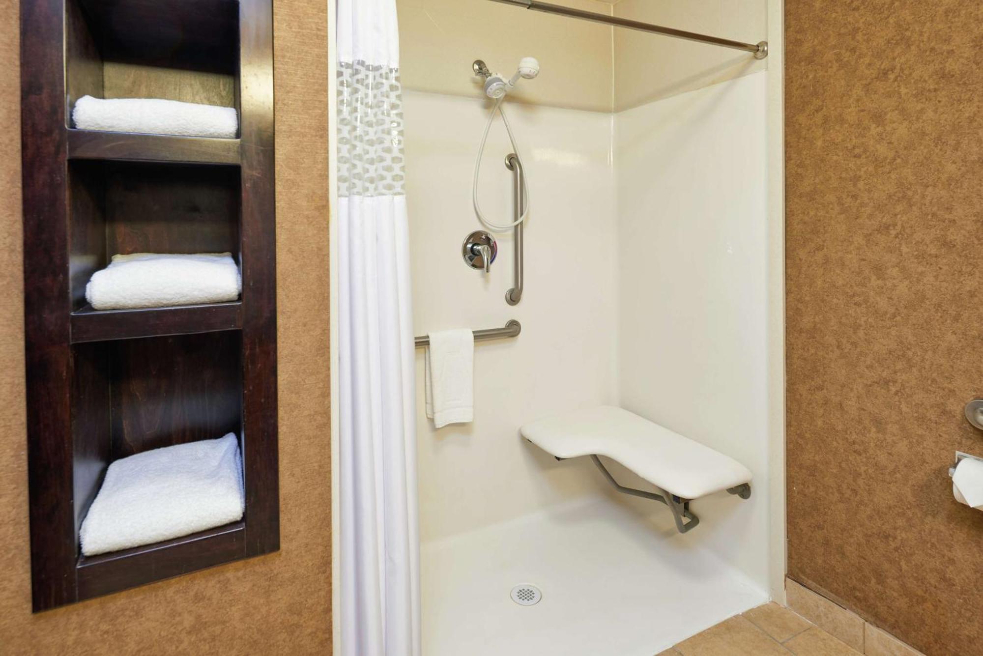 Hampton Inn Суитуотер Экстерьер фото