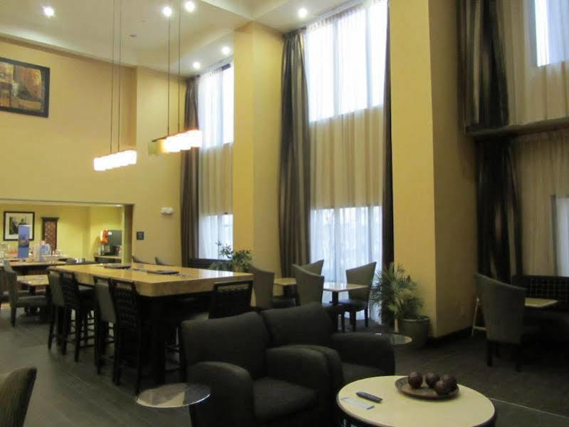 Hampton Inn Суитуотер Экстерьер фото